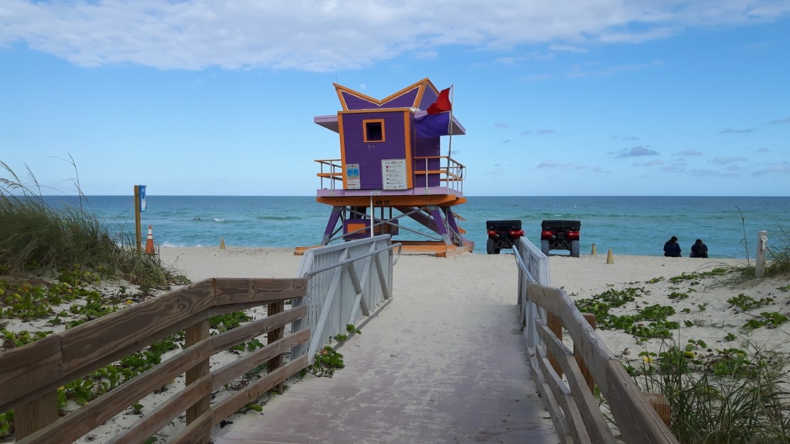 Lifeguard station on Allison Park Beach