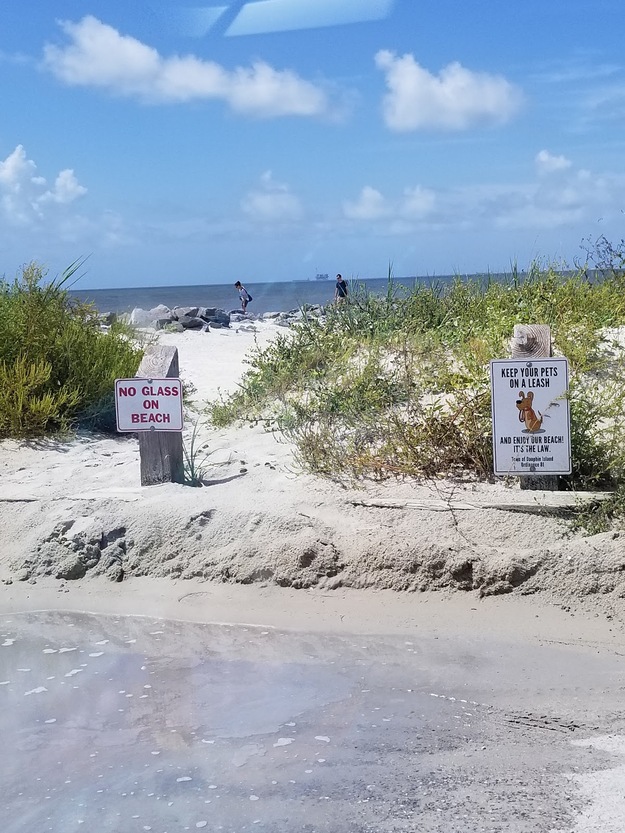 Information shields on the beach