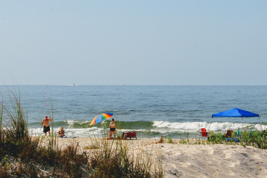 Bright umbrellas on the seashore