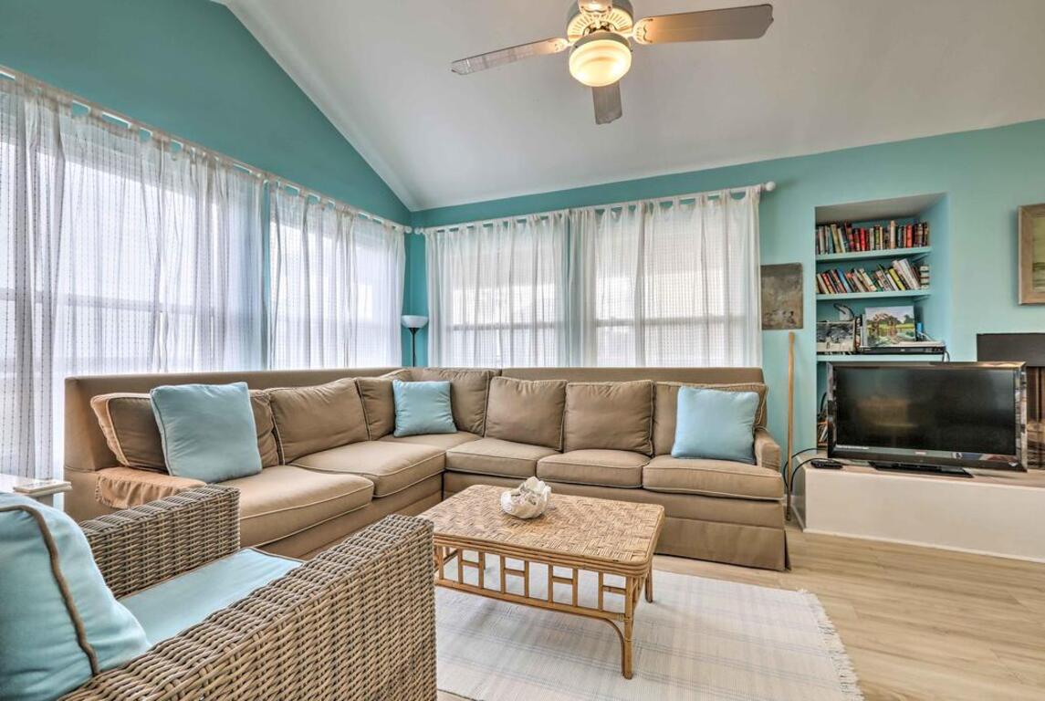 Updated Galveston Home with Deck - 150 Ft to Beach! photo