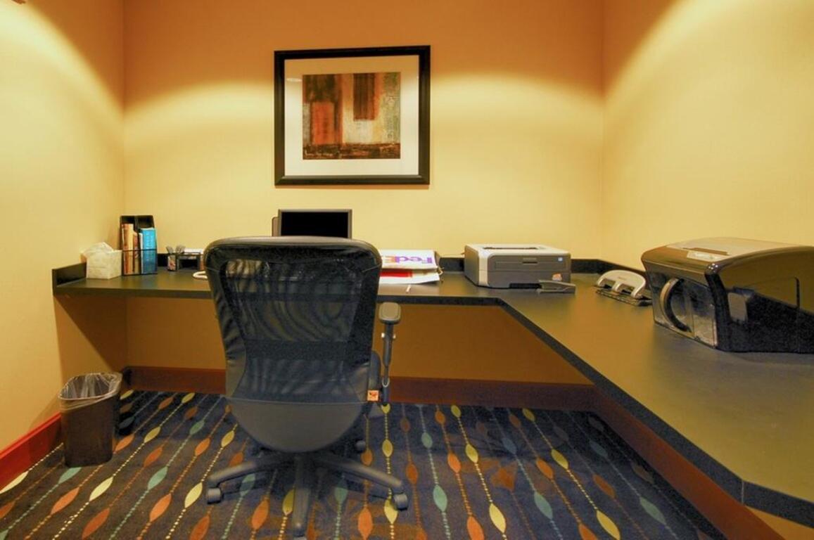 Hampton Inn and Suites New Iberia photo