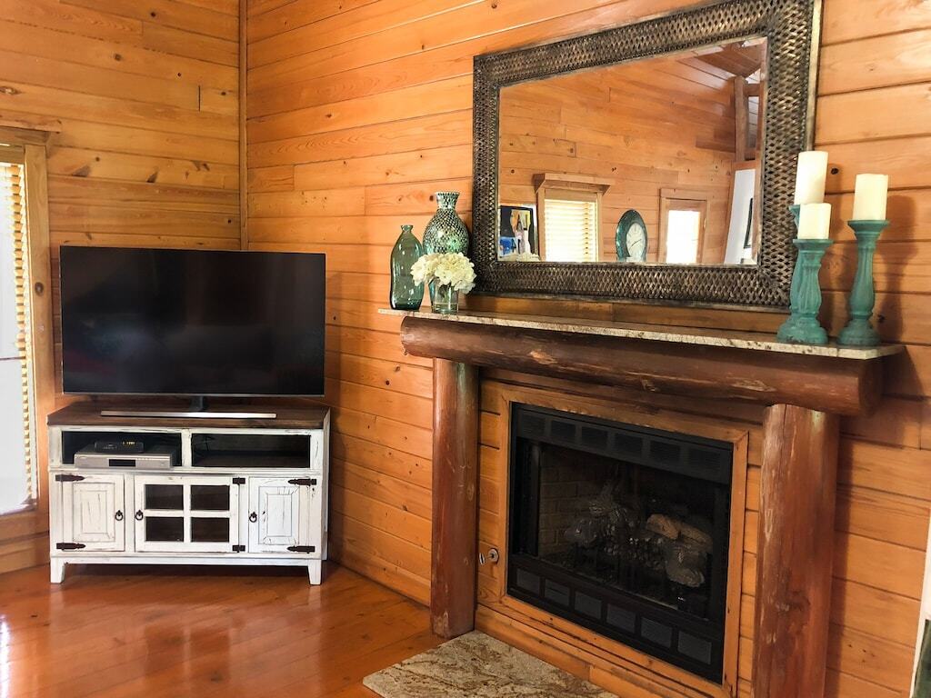 Experience Louisiana, Cabin on Bayou Petite Anse, centrally located in Acadiana photo