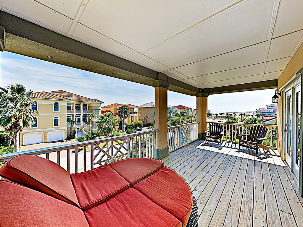New Listing! For The Shell Of It - Steps To Beach! Home photo