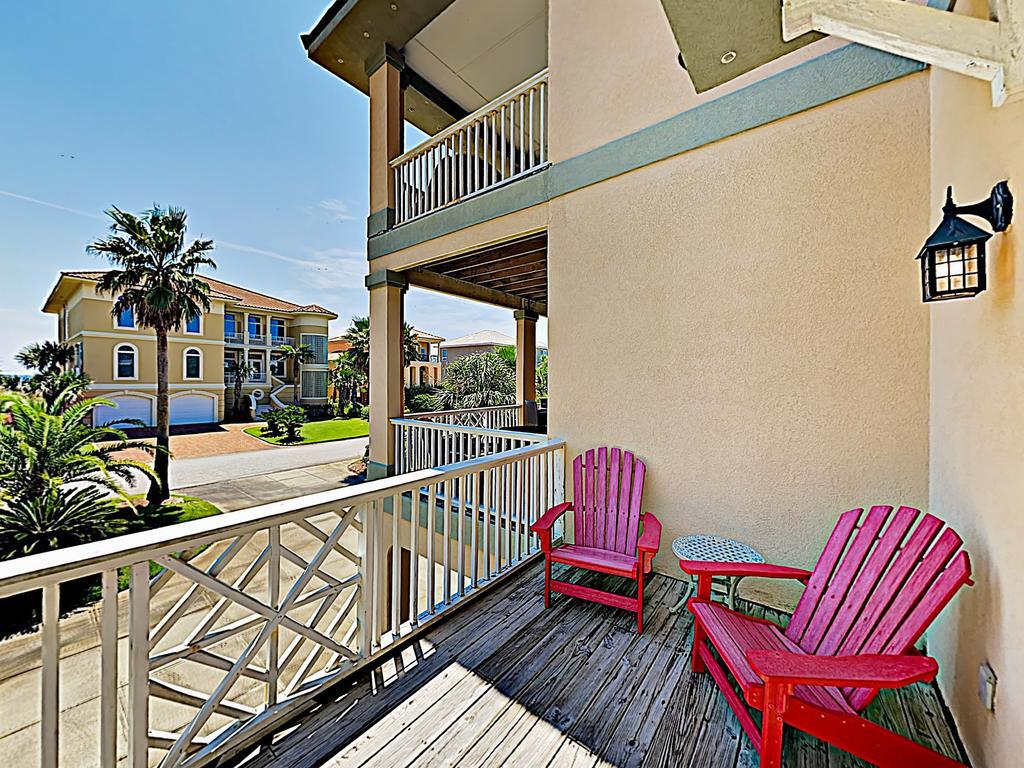 New Listing! For The Shell Of It - Steps To Beach! Home photo