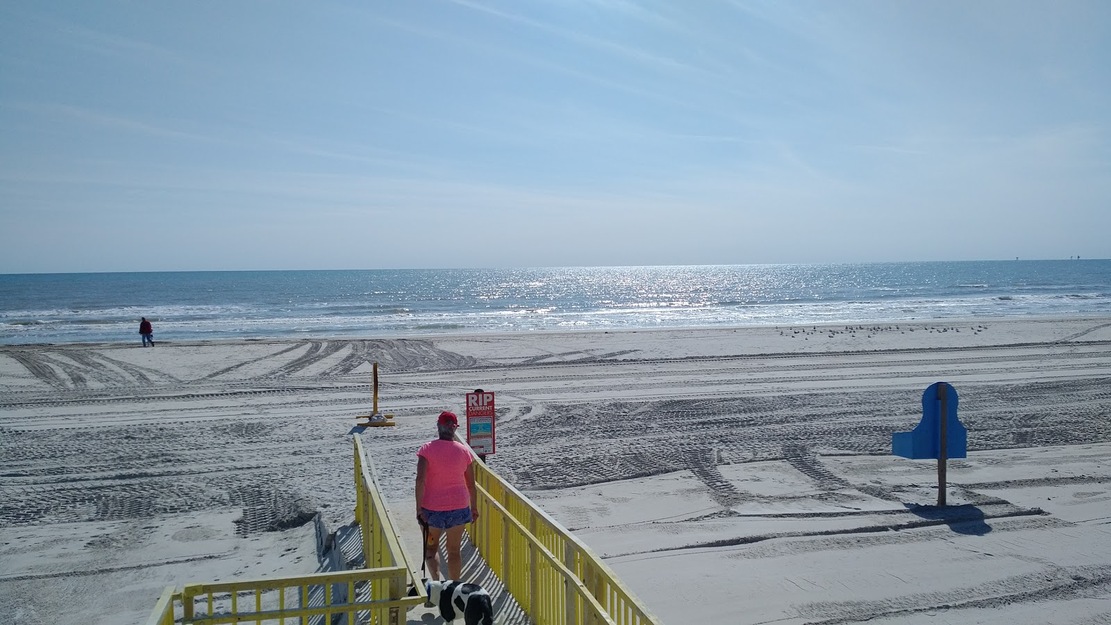 Entrance to Whitecap Beach