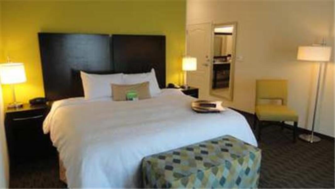 Hampton Inn Ozark photo