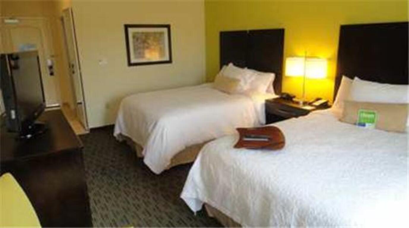 Hampton Inn Ozark photo