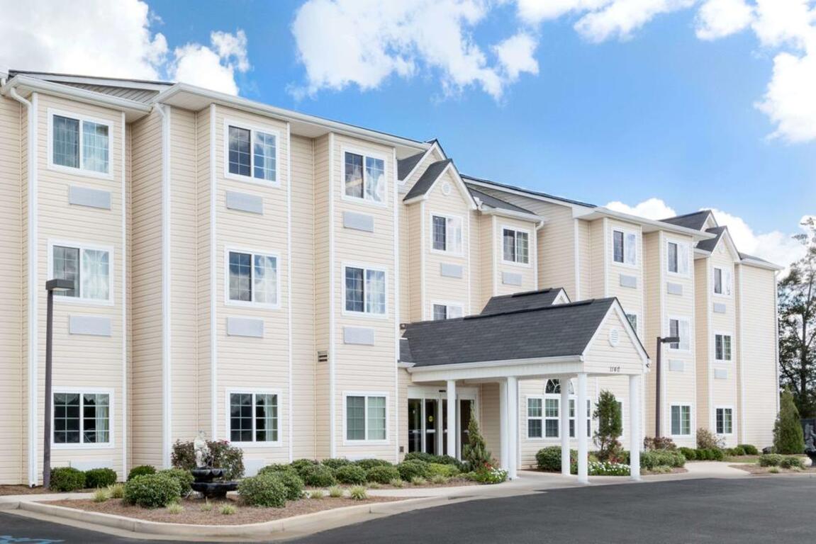 Microtel Inn & Suites by Wyndham Ozark photo