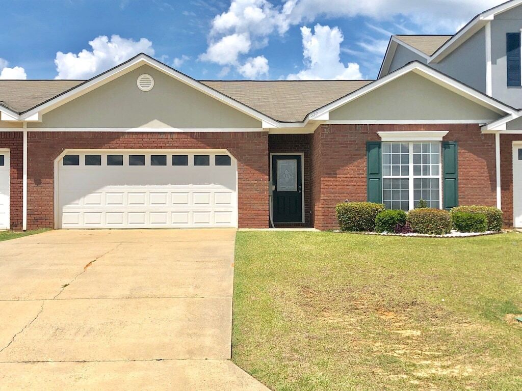 **HELO PAD** 5 minutes from Fort Rucker Gate photo