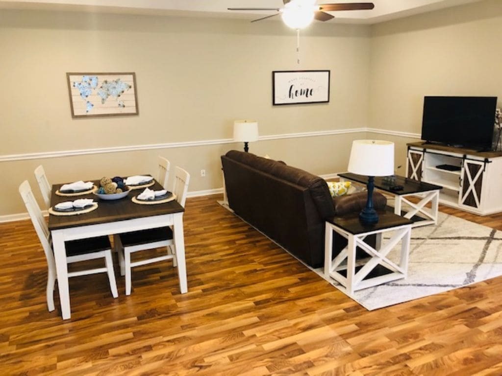 **HELO PAD** 5 minutes from Fort Rucker Gate photo