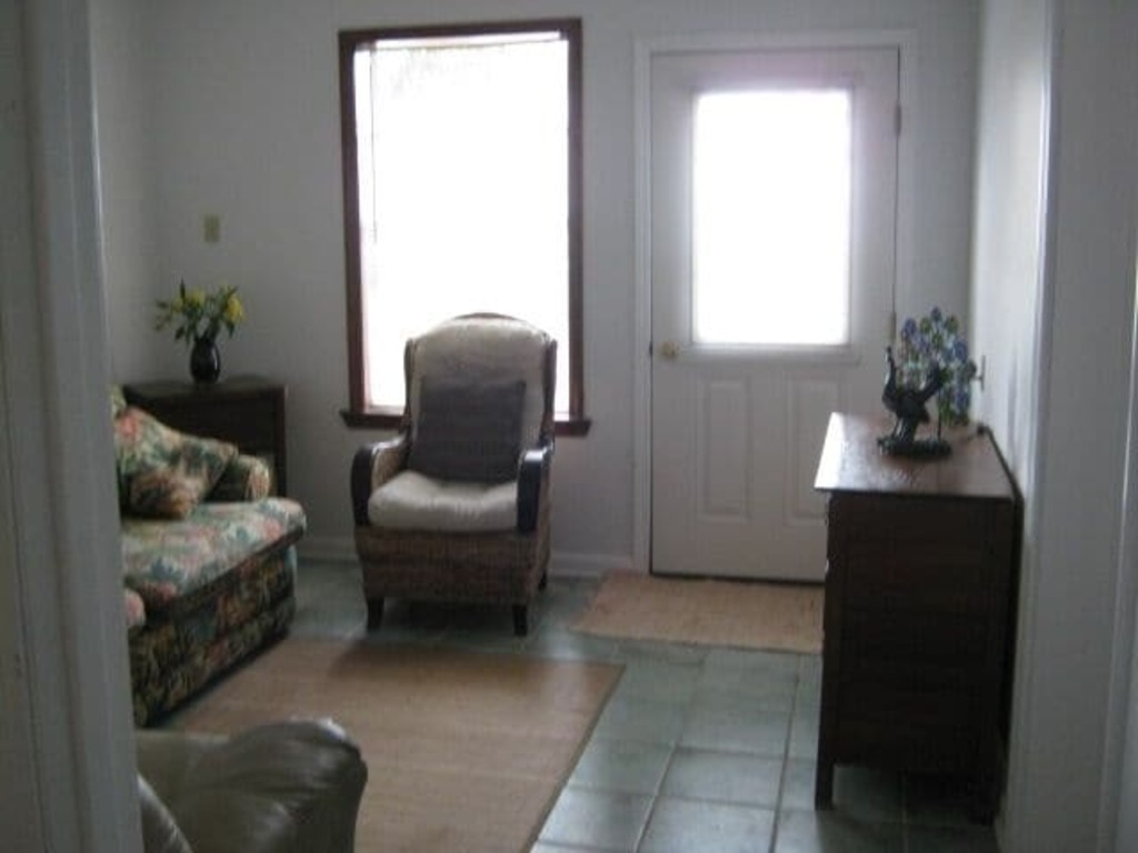 Cottage on Perdido Bay. Right on the Water, Big Trees, Quiet. photo