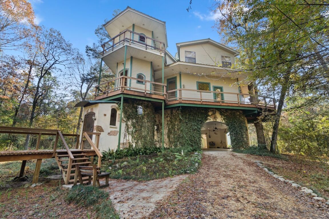 Breathtaking, Wooded River Retreat " Isle Of View" photo