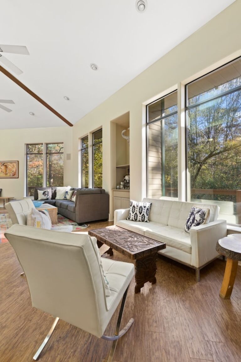 Breathtaking, Wooded River Retreat " Isle Of View" photo