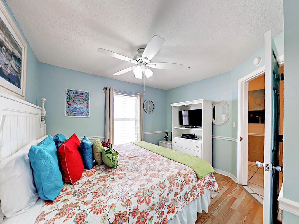 Gulf Shores Pool Condo photo