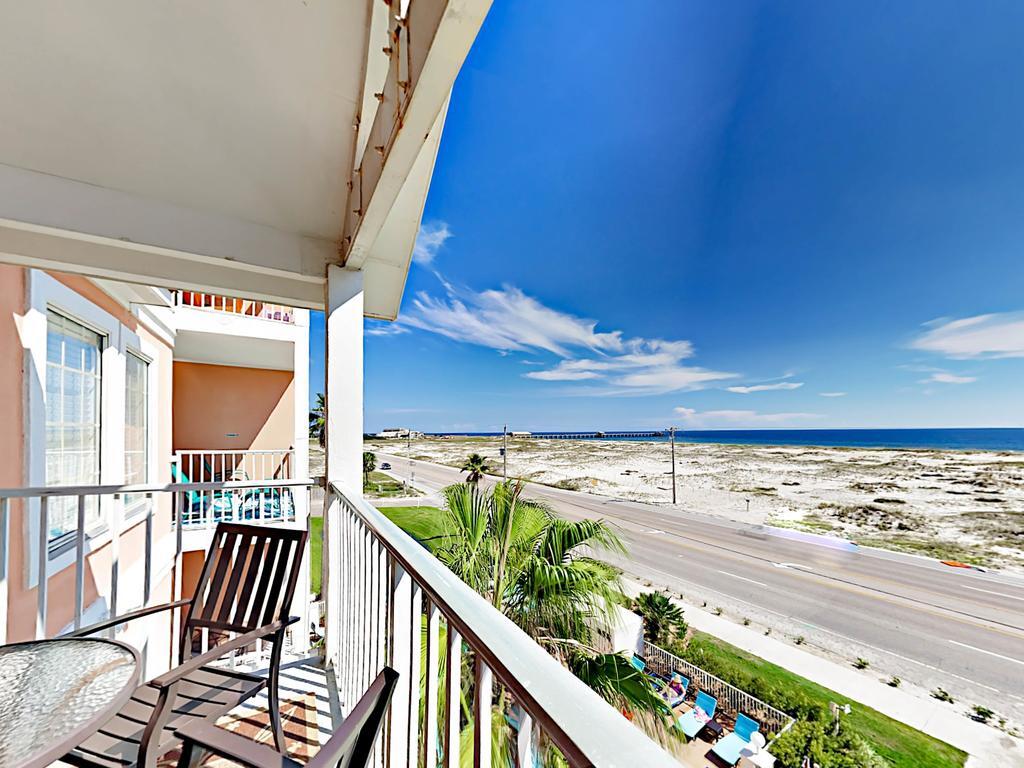 Gulf Shores Pool Condo photo