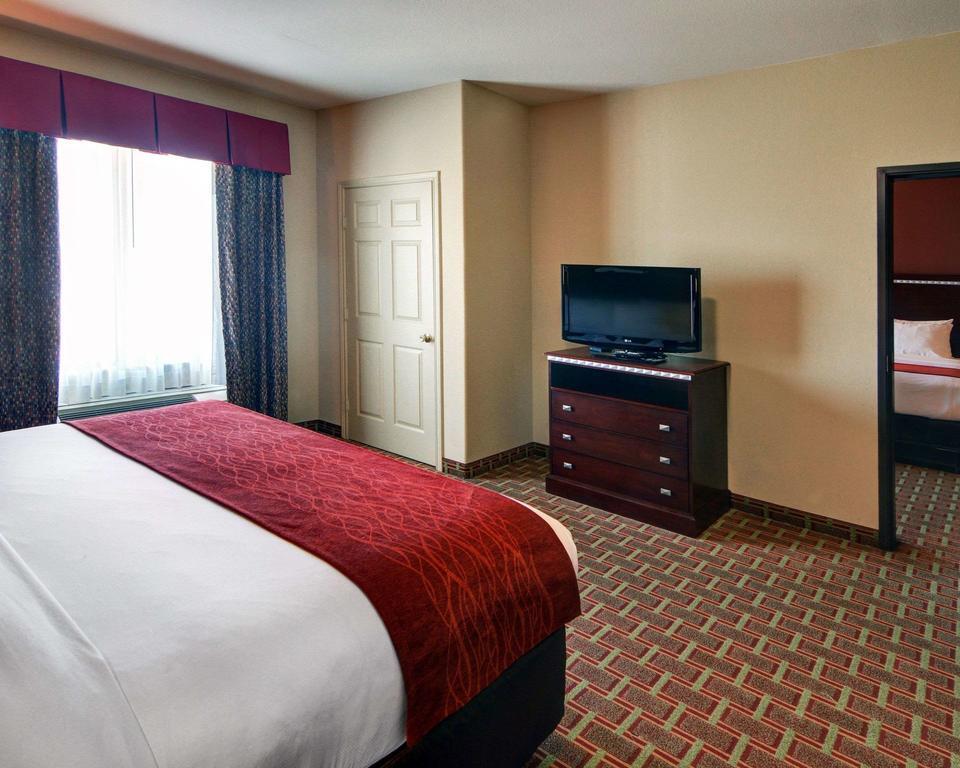 Comfort Suites - Lake Worth photo