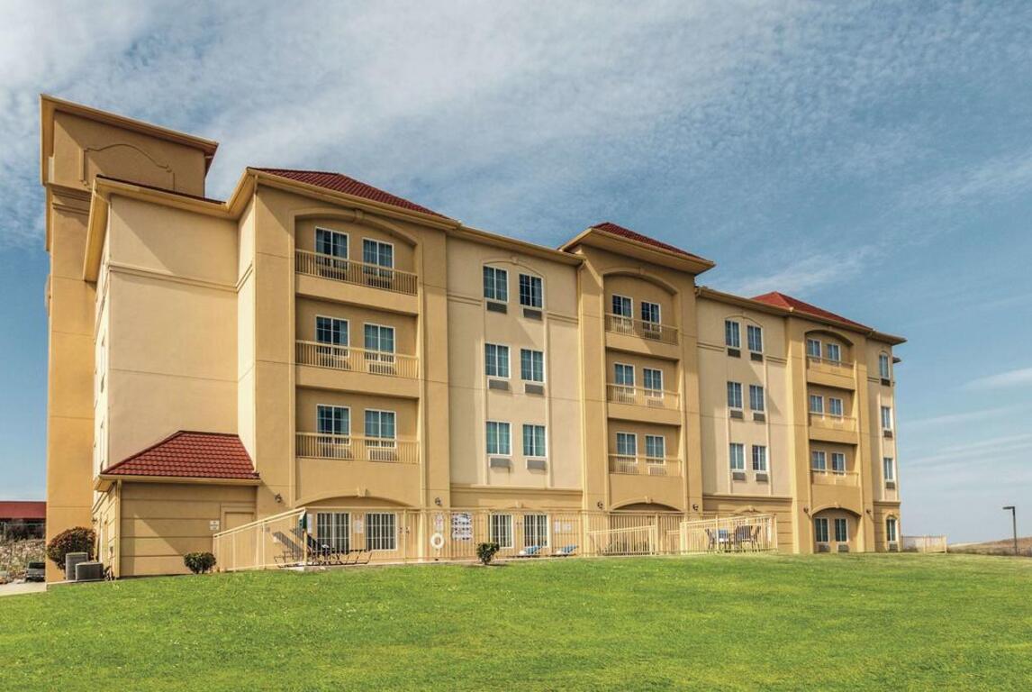 La Quinta by Wyndham Fort Worth - Lake Worth photo
