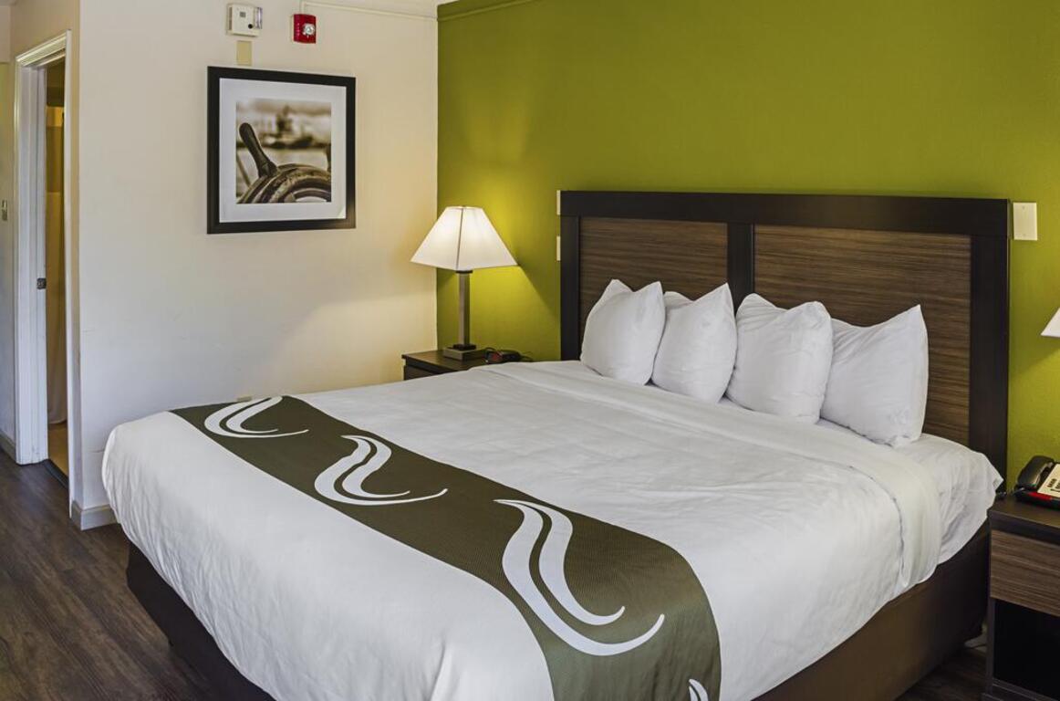 Quality Inn Biloxi Beach photo