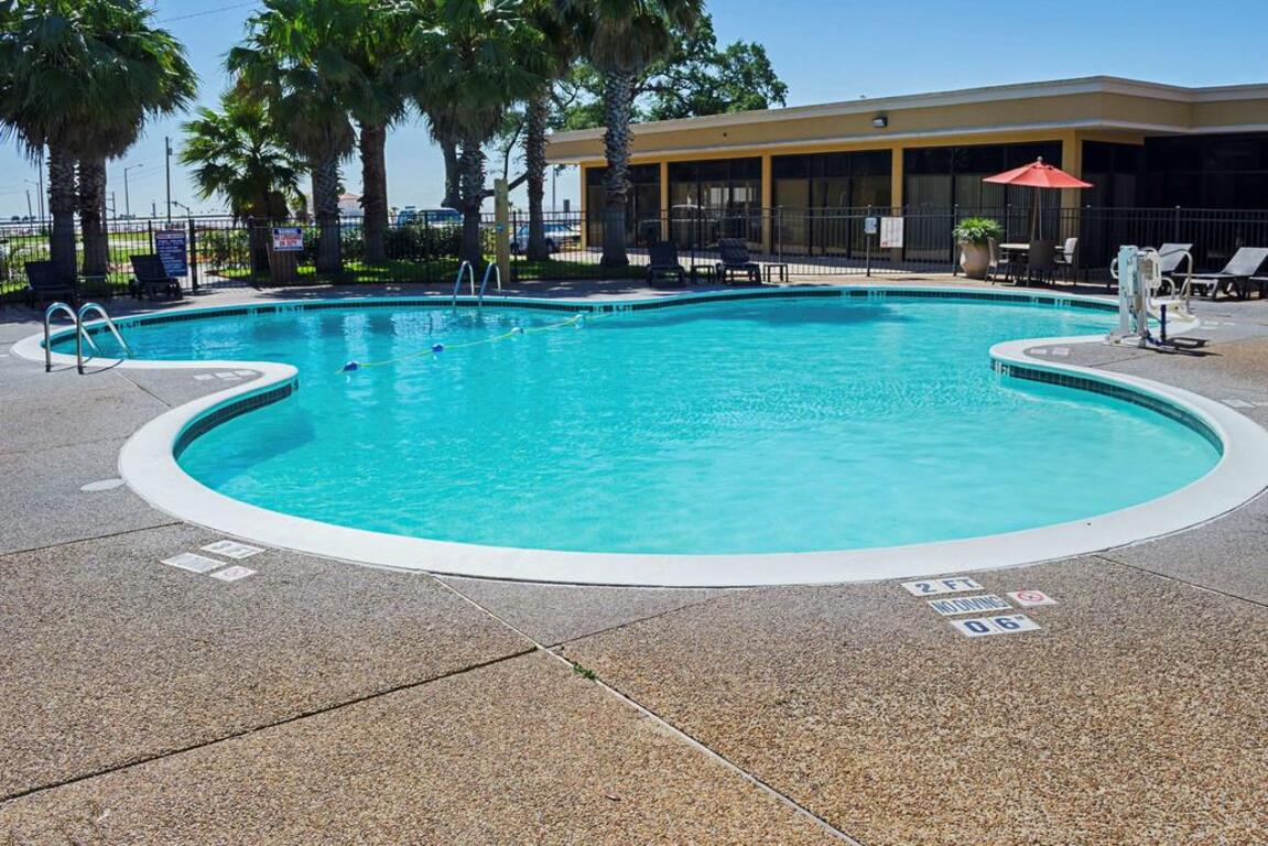 Quality Inn Biloxi Beach photo