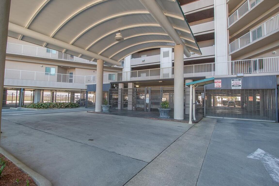 Sea Breeze by Biloxi Beach Resort Rentals photo