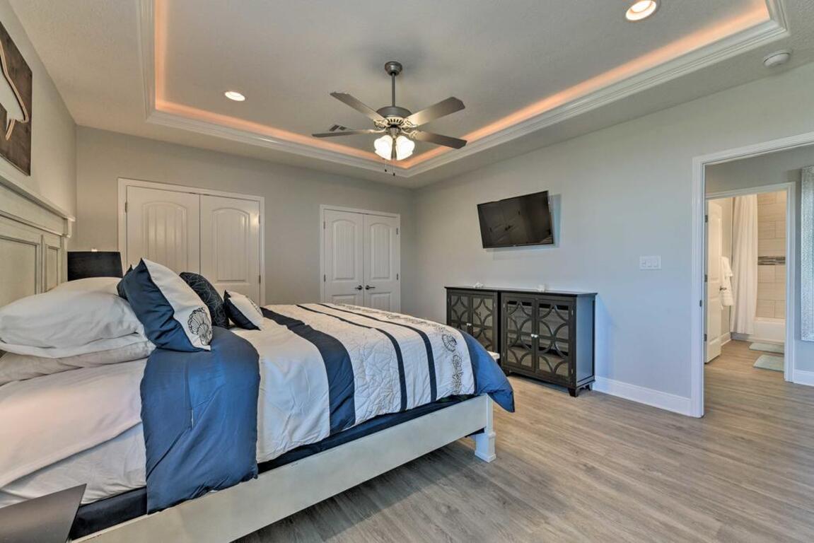 Luxe Crystal Beach Home - 100 Steps to Beach! photo