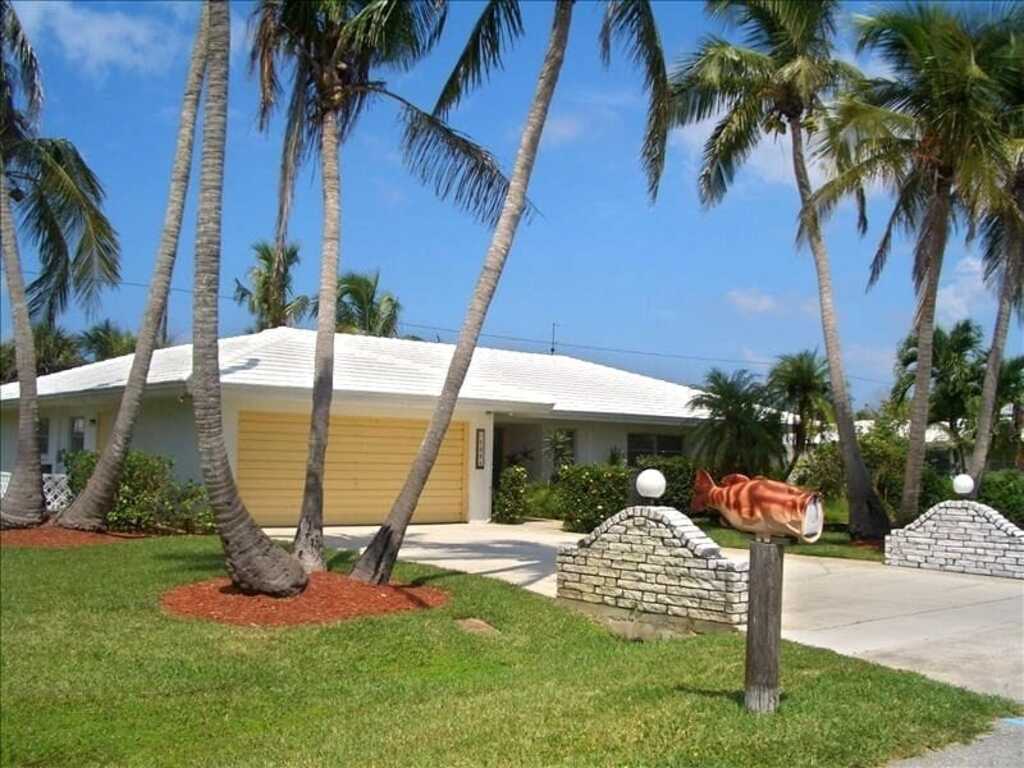 Sleeps 10 - Available Year Round - Huge Private Home photo