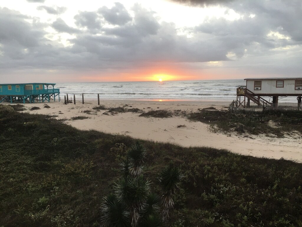 Beautiful Surfside Beach Vacation Spot, pet friendly. photo