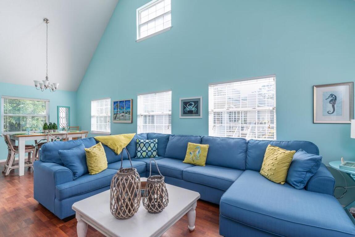 Seawalk Cottage photo