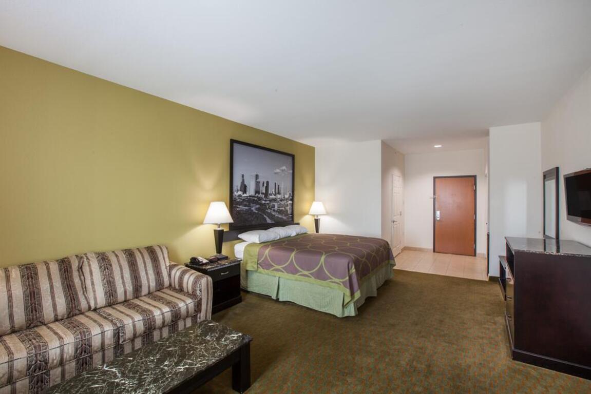 Scottish Inn and Suites photo