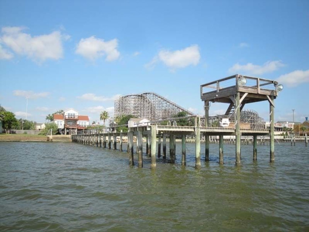 Kemah Seaside Retreat next to Kemah Boardwalk - Last Minute Deal, Call For Rates photo
