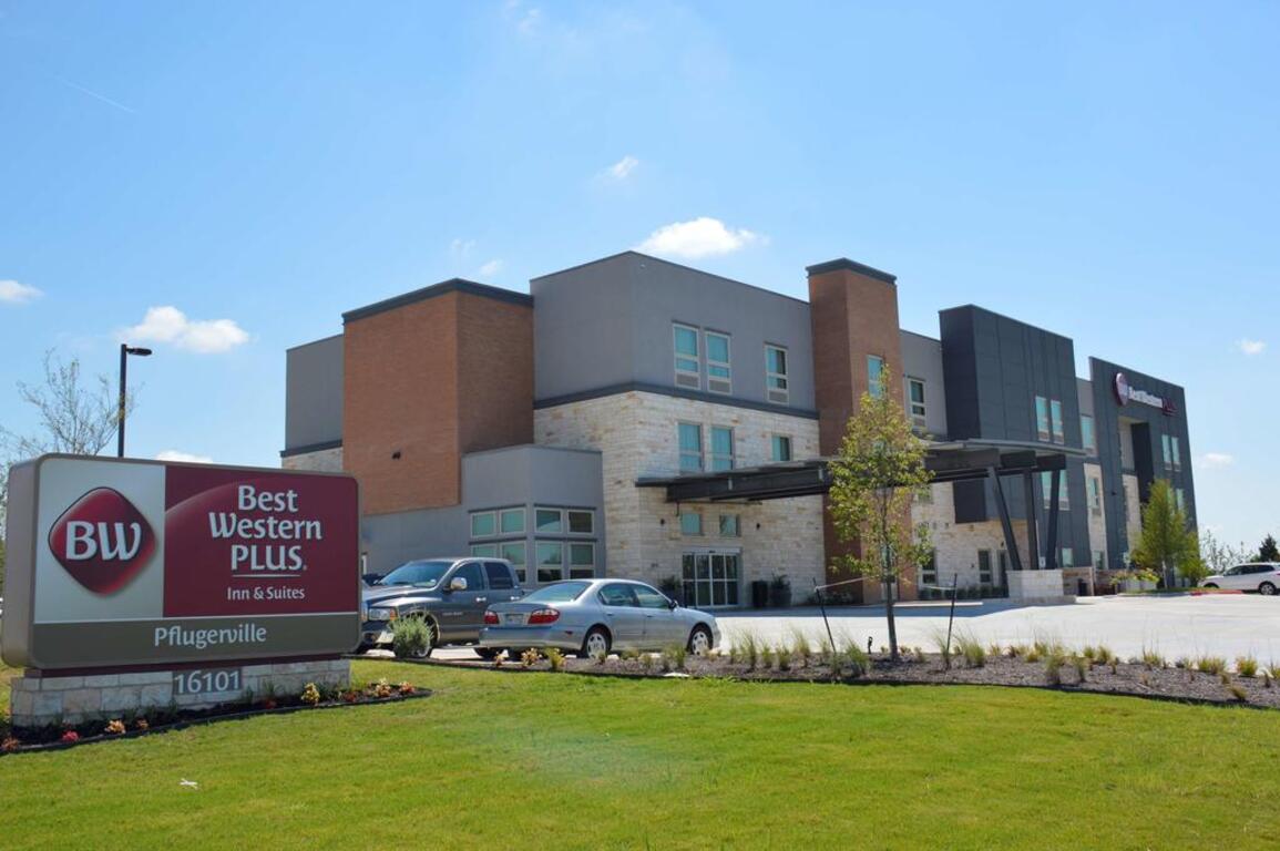 Best Western Plus Pflugerville Inn & Suites photo