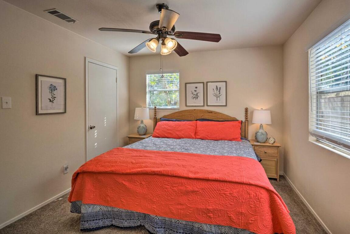Cozy Jonestown Home - 0 8mi From Lake Travis! photo