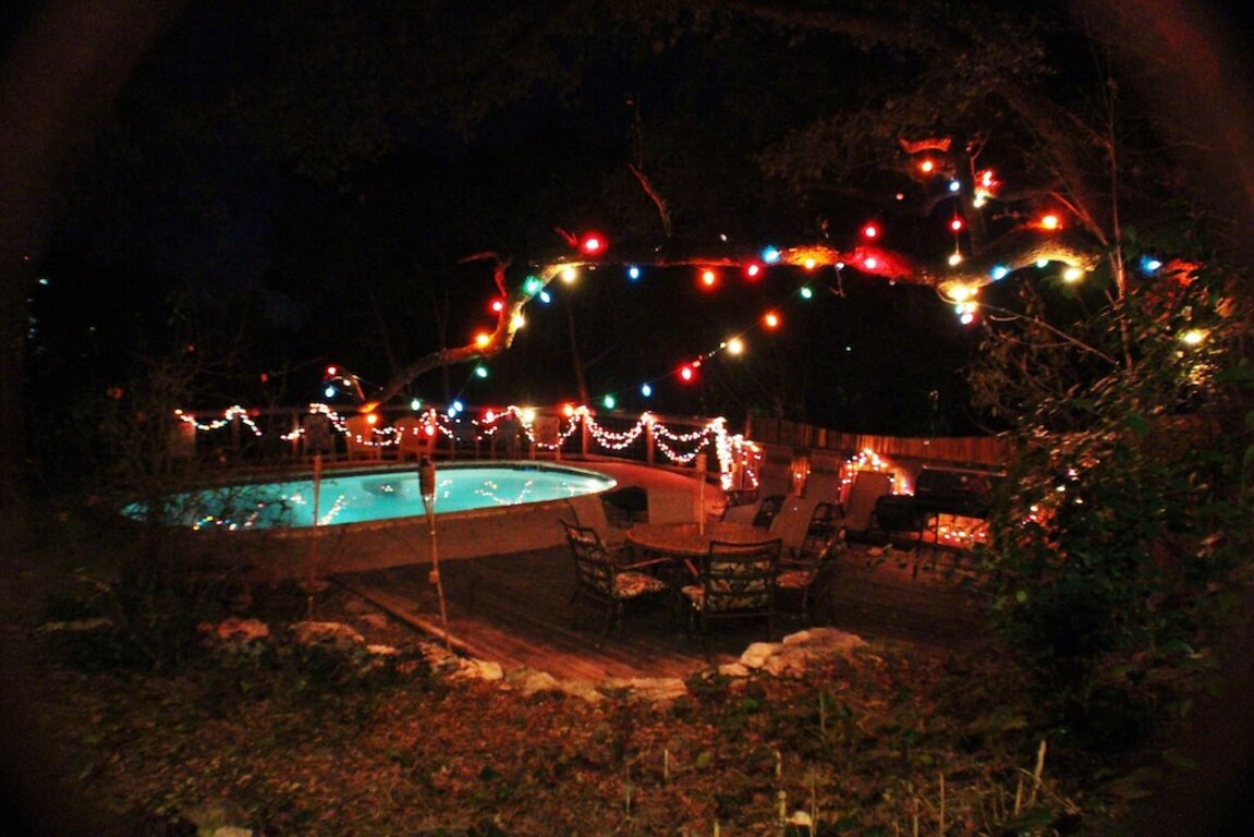 RARE SECLUDED 1940s ESTATE-CENTRAL AUSTIN GETAWAY- Safe cleaning protocols photo