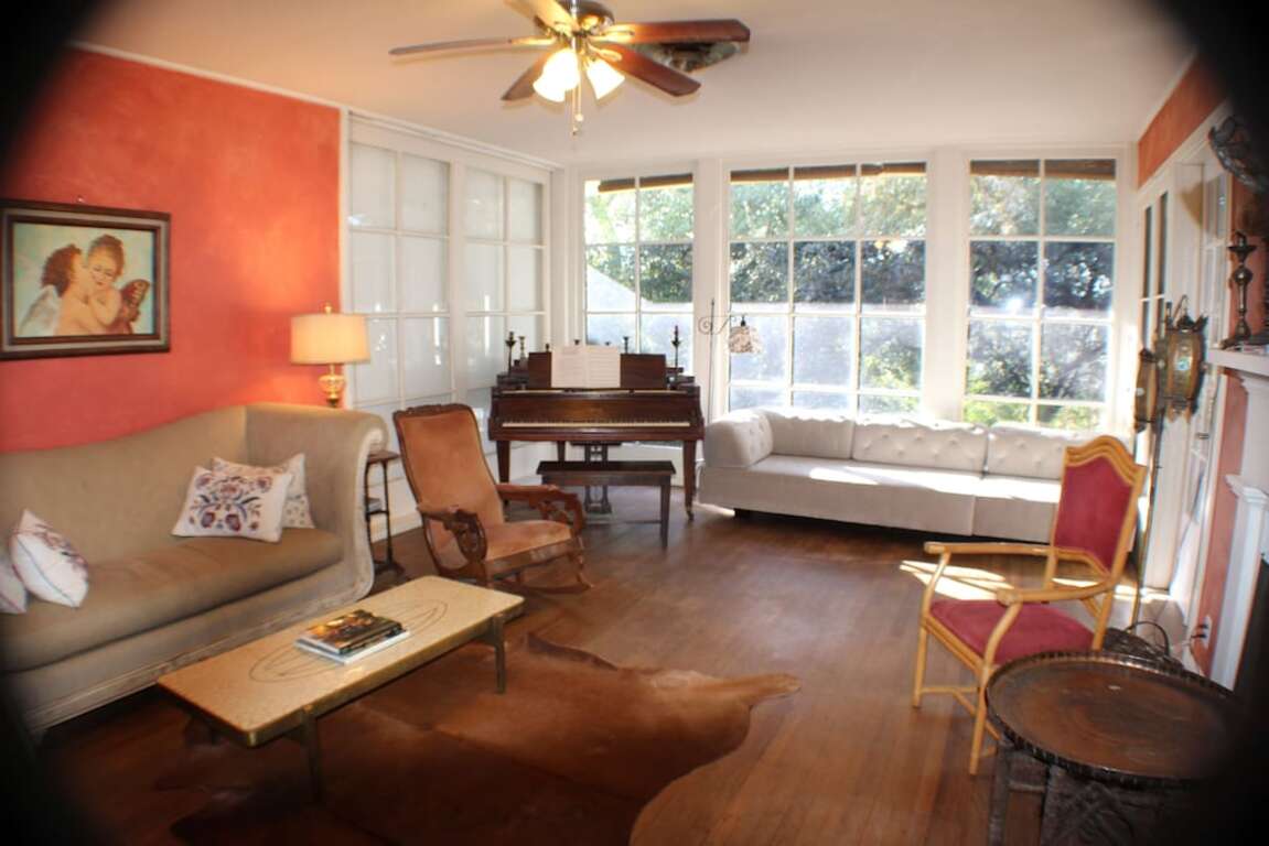 RARE SECLUDED 1940s ESTATE-CENTRAL AUSTIN GETAWAY- Safe cleaning protocols photo