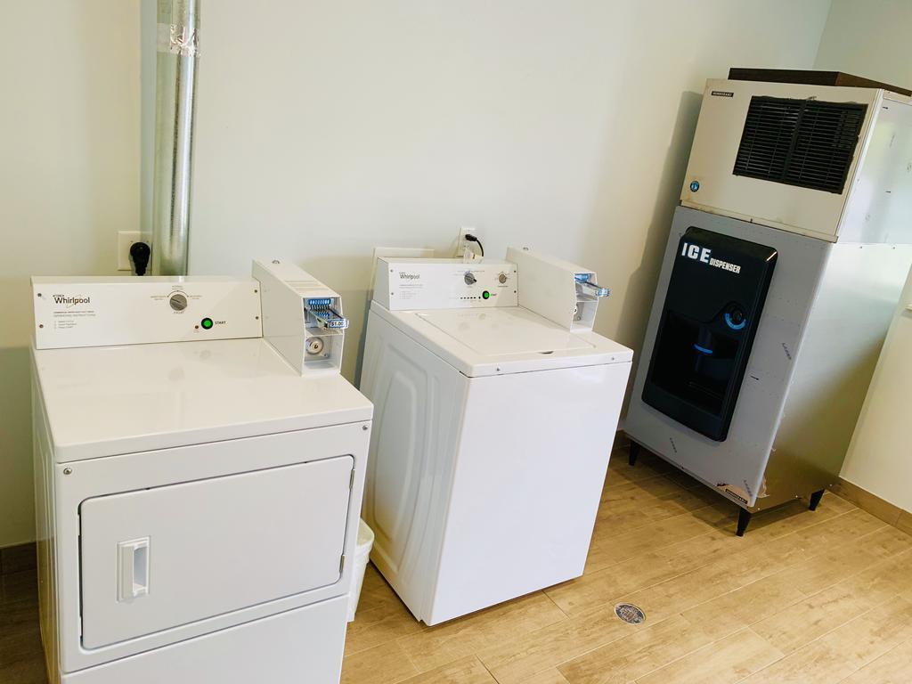 Americas Best Value Inn & Suites photo