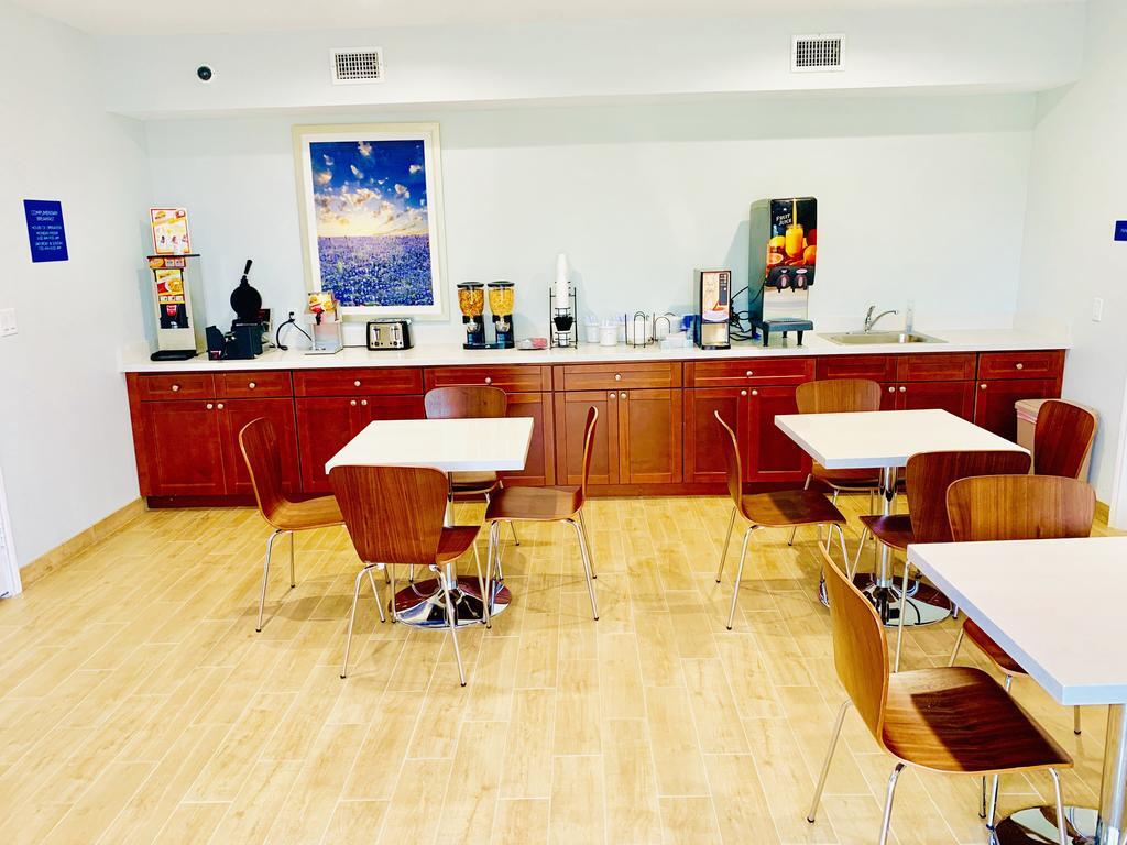 Americas Best Value Inn & Suites photo