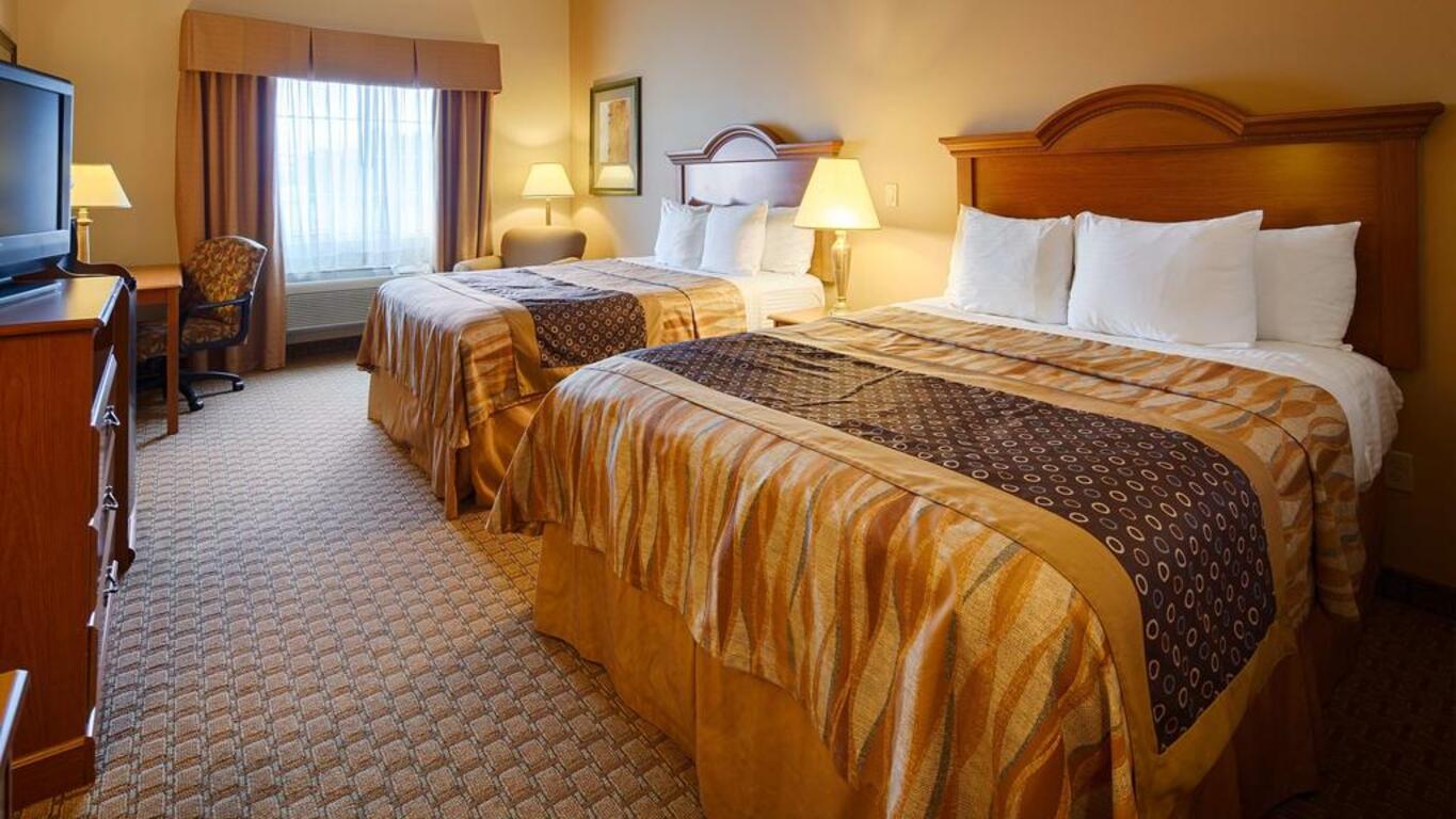 Best Western Plus New Caney Inn & Suites photo