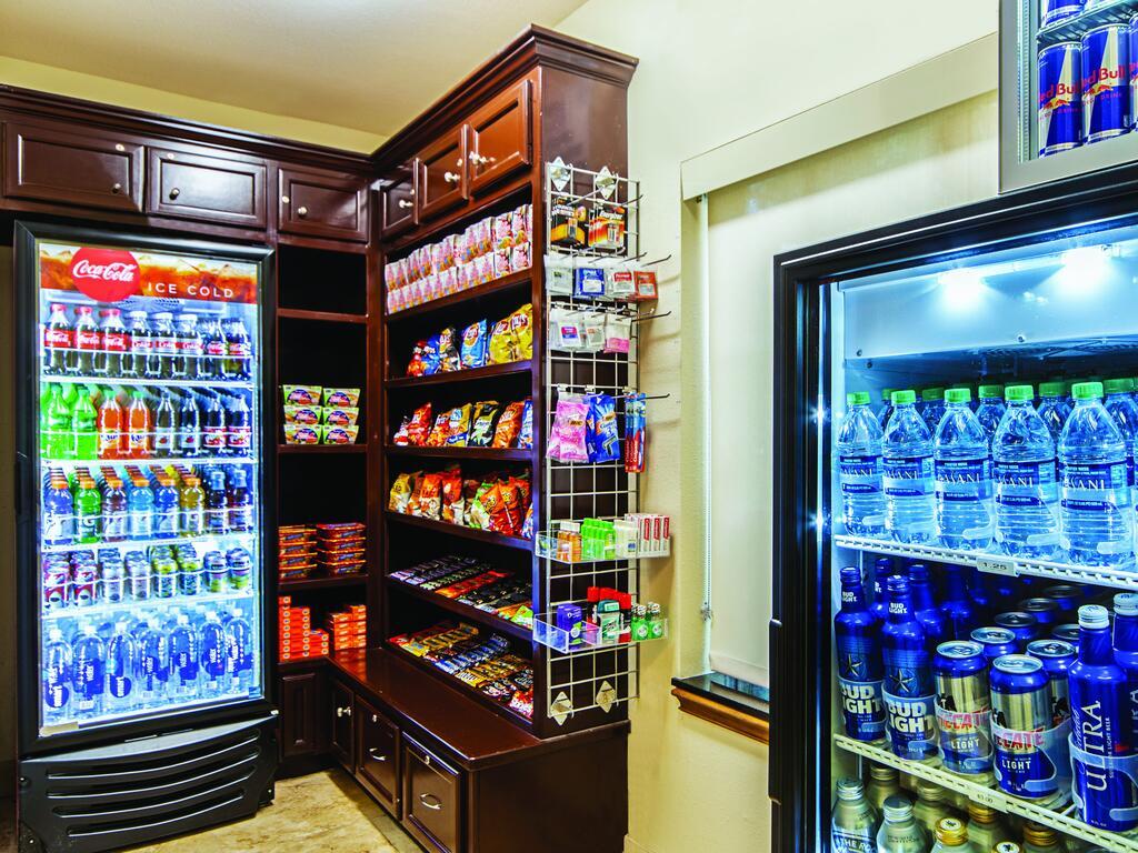 La Quinta by Wyndham Houston New Caney photo