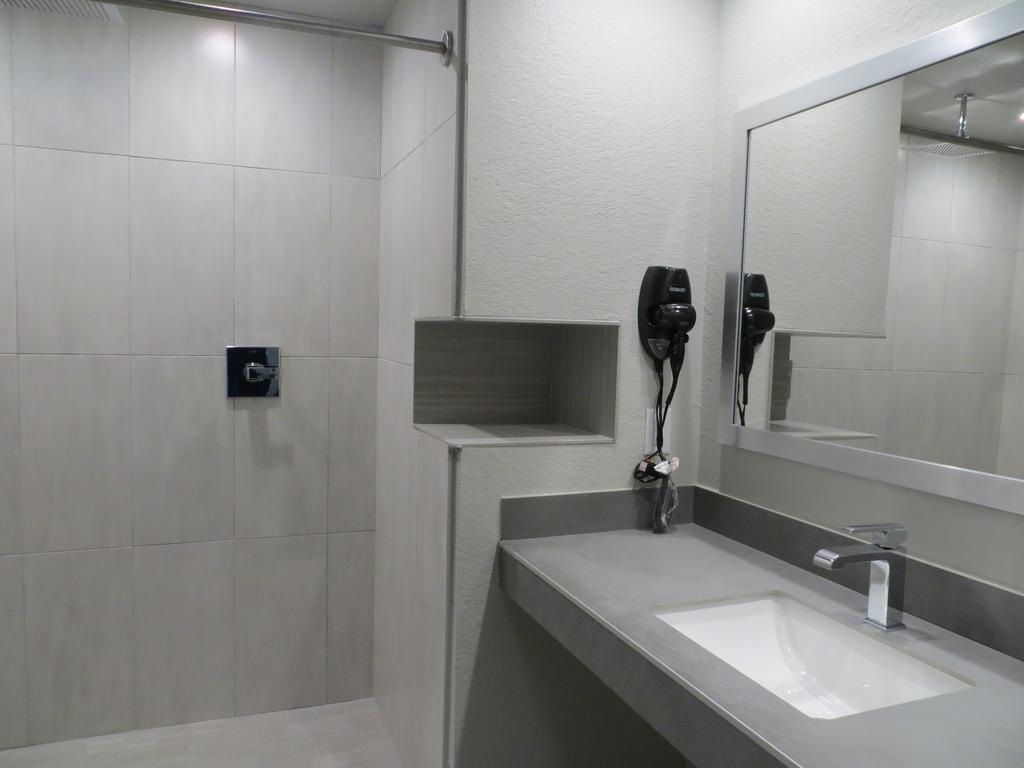 Crystal Inn photo