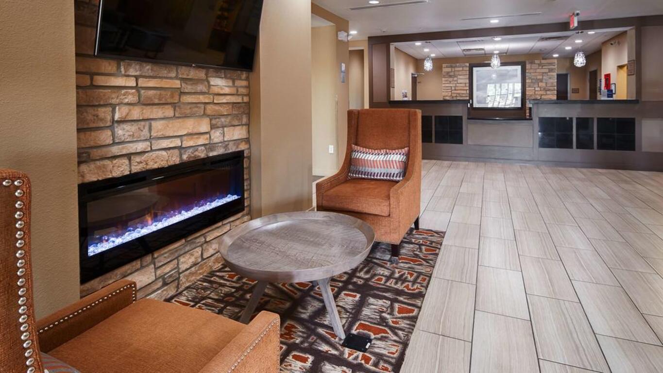 Best Western Plus Elmendorf Hotel photo