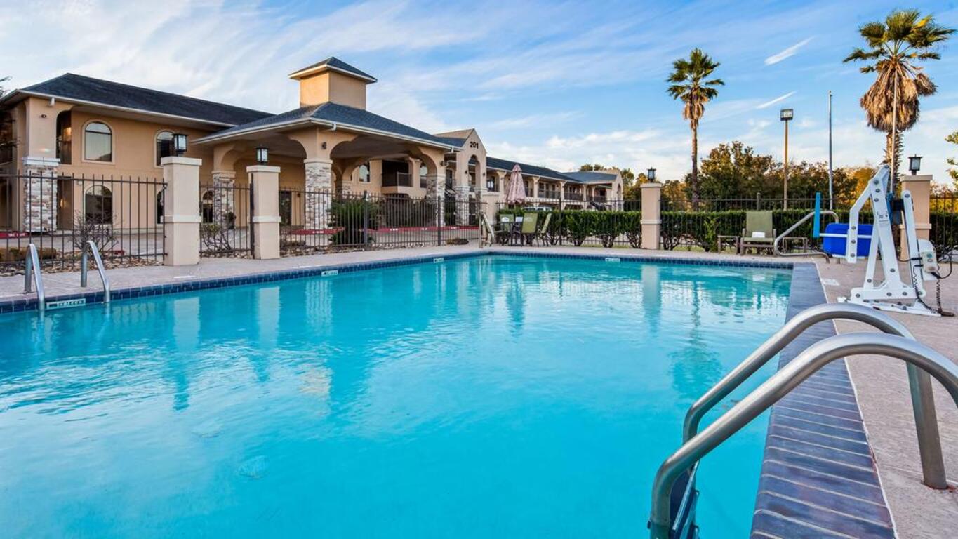 Best Western Huntsville photo