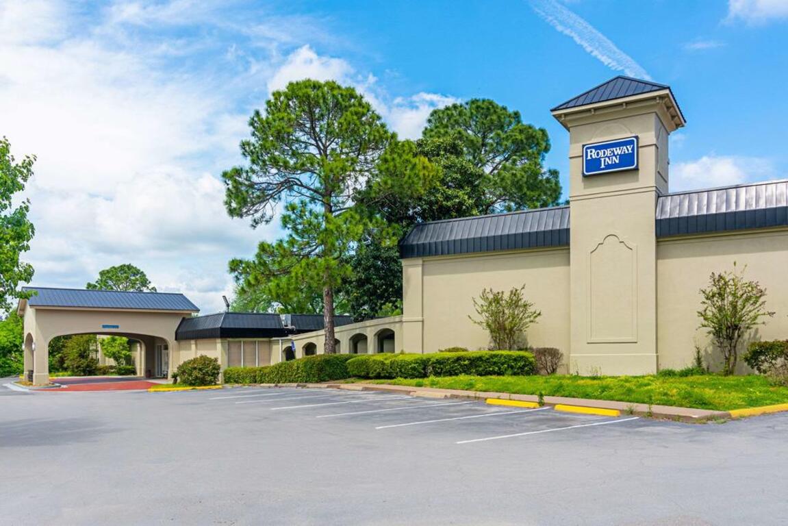 Rodeway Inn photo