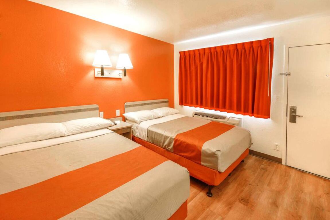 Motel 6-Huntsville, TX photo