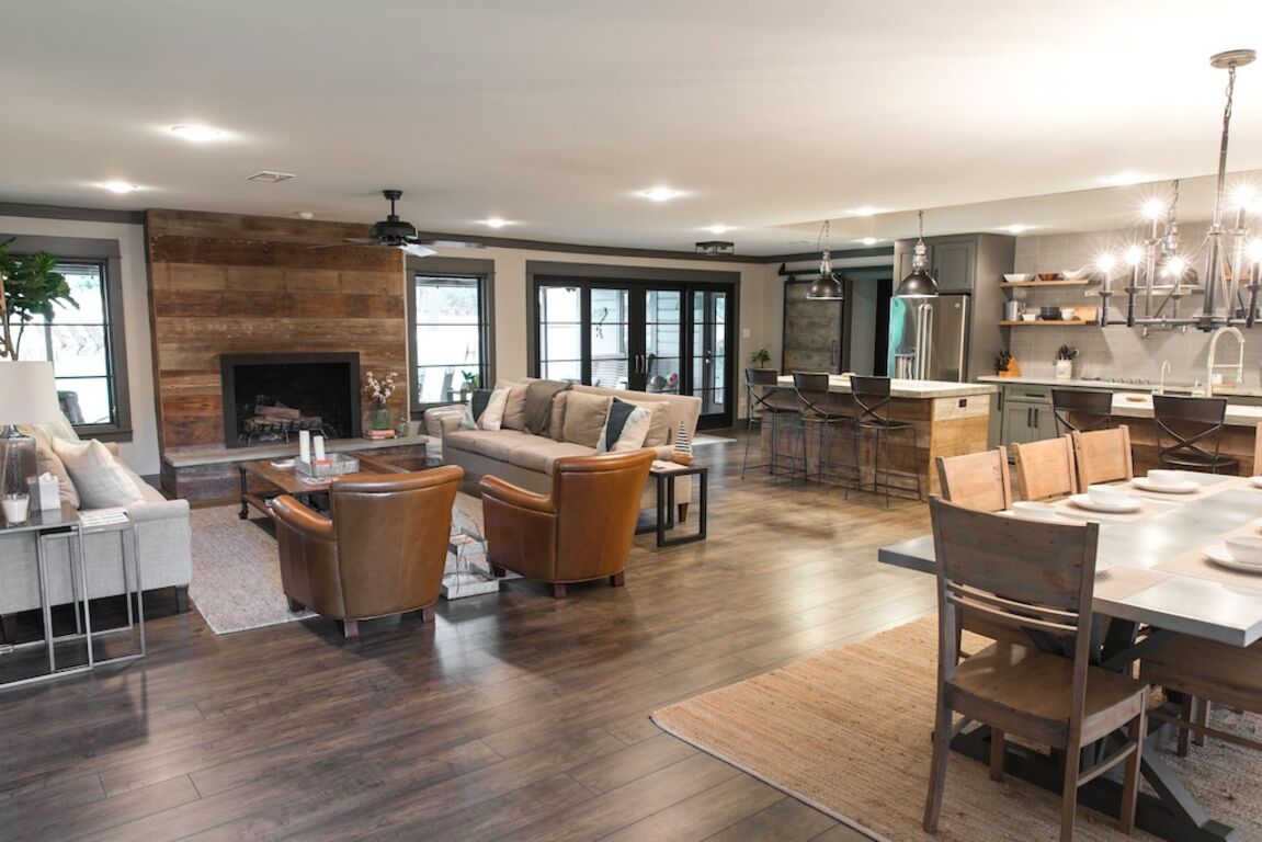 Fixer Upper's "Bachelor Pad" from Season 3 photo