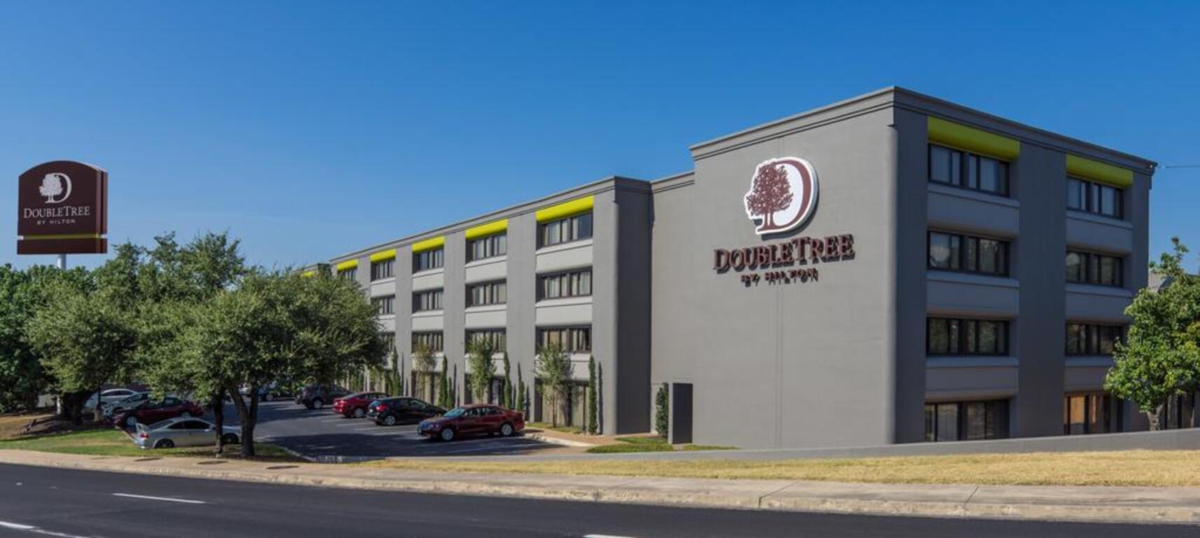 DoubleTree by Hilton Austin Northwest - Arboretum photo