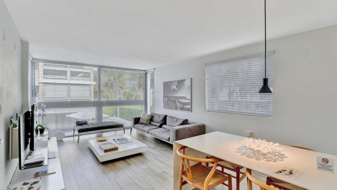 Beach Haus Key Biscayne Contemporary Apartments photo