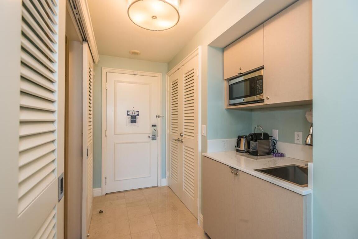 AMAZING STUDIO AT THE RITZ-CARLTON IN KEY BISCAYNE photo