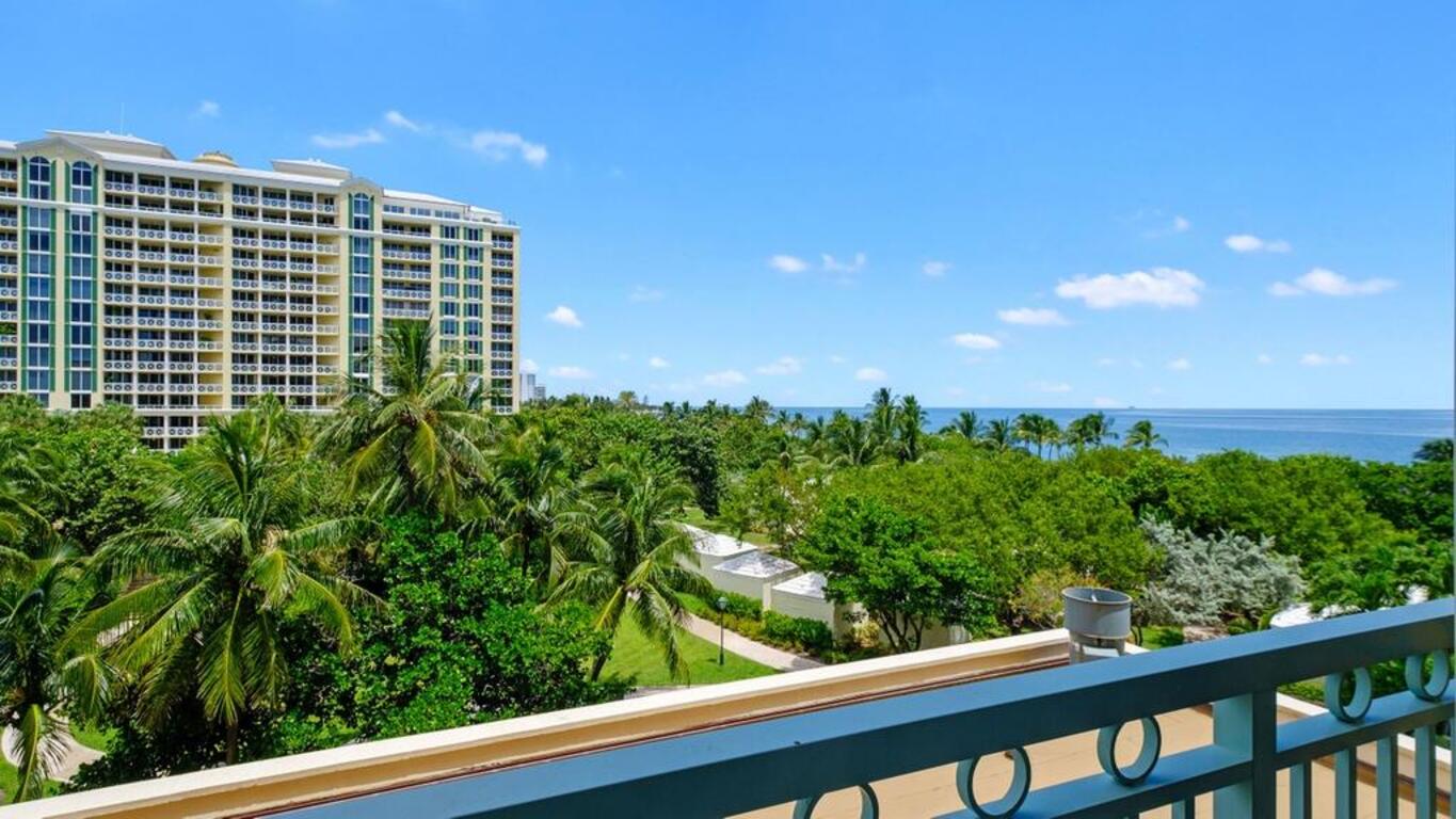 BEAUTIFUL OCEAN VIEW STUDIO AT THE RITZ-CARLTON KEY BISCAYNE photo