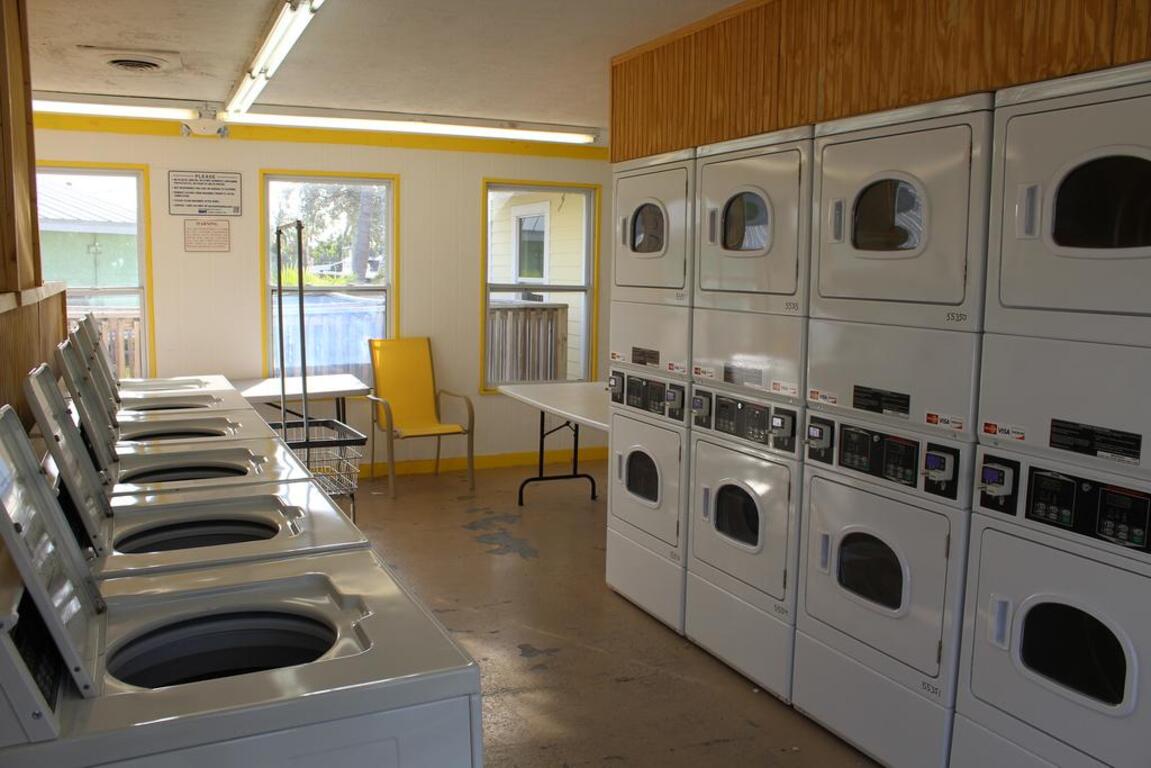Sunshine Key King Travel Trailer 8 photo