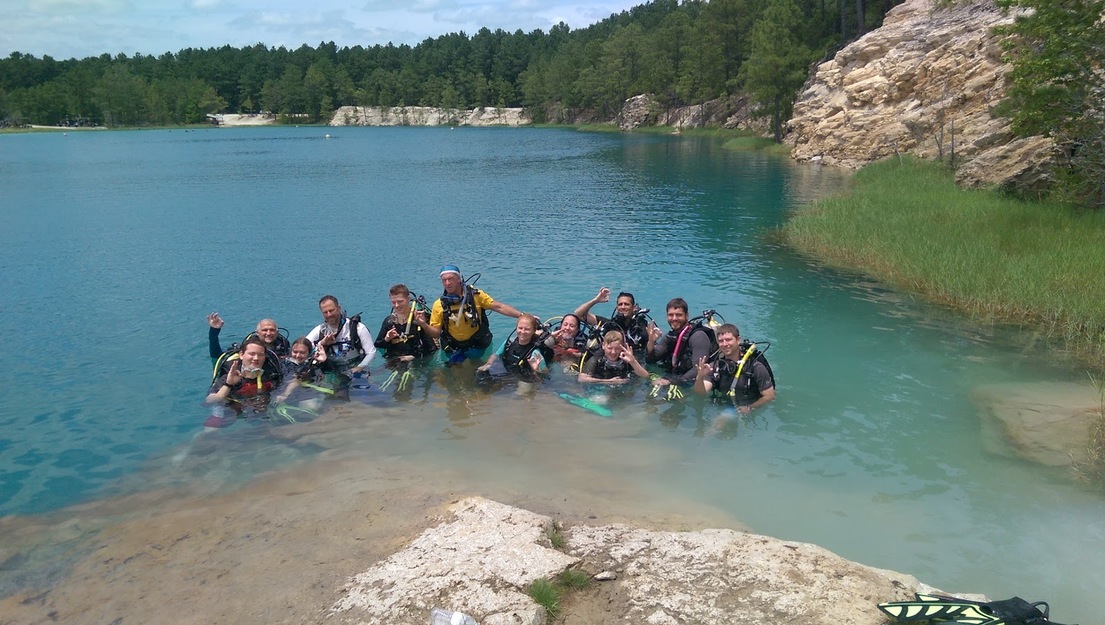 Scuba divers